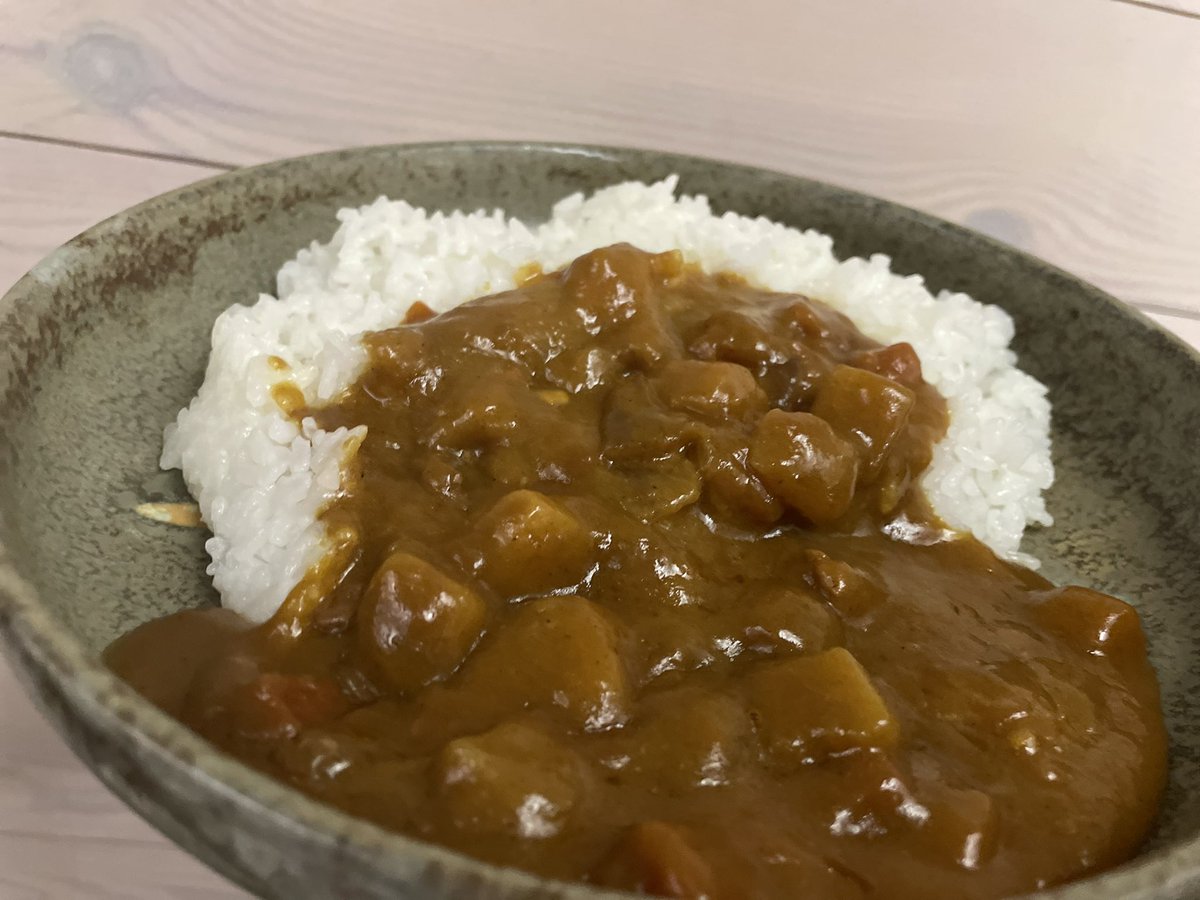chuchulady's tweet photo. 関通の株主優待で横須賀海軍カレーを注文！

かなり本格的なカレー🍛😍😍😍

#関通
#株主優待
#横須賀海軍カレー https://t.co/ZnRyBi8DLc
