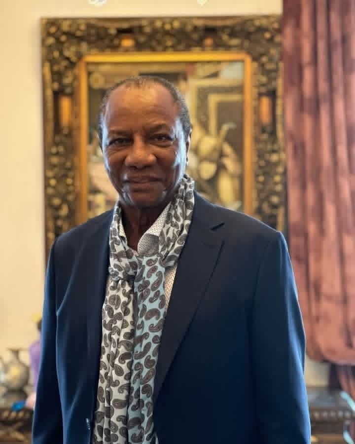 Alpha Condé tweet media