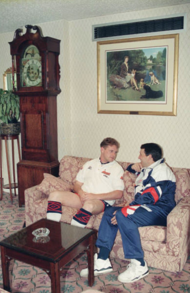 The 90s Football Writer tweet media