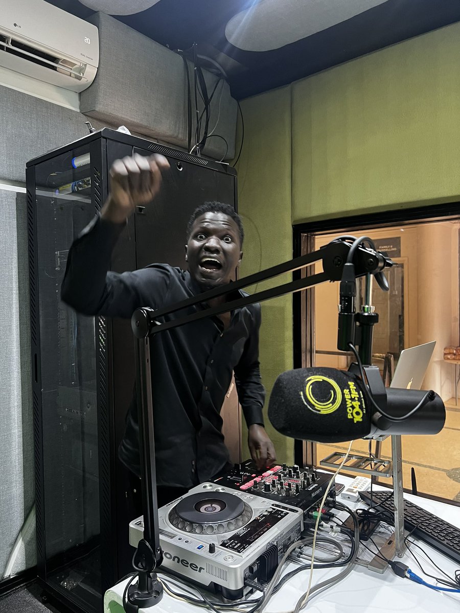 Bwoba Tolina ticket ya Tr Sulphur comedy show ku Sunday eno Tuli gumite 😂 😂 
Cc
<a href="/playhousefestug/">#PlayHouseFest 4th April</a> 
<a href="/SRVictor256/">#PlayHouseFest</a>