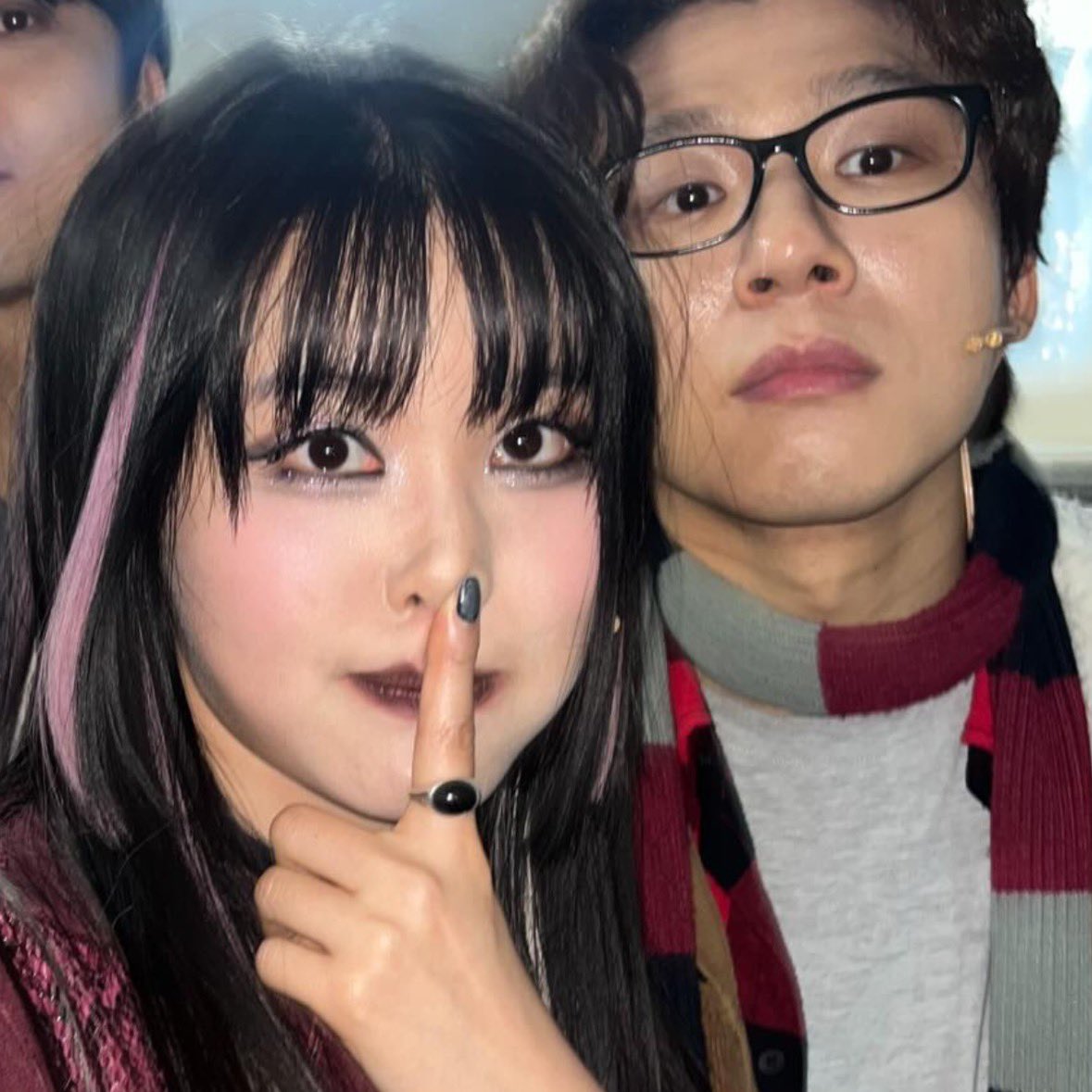 n2cees's tweet photo. 여자 존예고 남자 기니같음 https://t.co/3WyICh5N8O