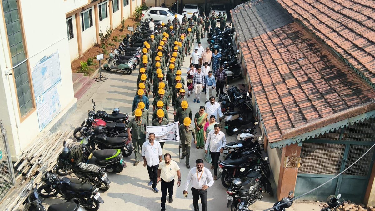 ಚಾಮುಂಡೇಶ್ವರಿ ವಿದ್ಯುತ್‌ ಸರಬರಾಜು ನಿಗಮ ನಿಯಮಿತ(ಸೆಸ್ಕ್‌) ವತಿಯಿಂದ ಮೈಸೂರಿನ ಎನ್.ಆರ್.ಮೊಹಲ್ಲಾದಲ್ಲಿರುವ ಸೆಸ್ಕ್‌ನ ಕಾರ್ಯ ಮತ್ತು ಪಾಲನಾ ವಿಭಾಗದ ಕಚೇರಿಯಲ್ಲಿ 07-03-2026 ರ ಶನಿವಾರ ಕಾರ್ಯನಿರ್ವಾಹಕ ಇಂಜಿನಿಯರ್, ಎನ್ ಆರ್ ಮೊಹಲ್ಲ ರವರ ಅಧ್ಯಕ್ಷತೆಯಲ್ಲಿ ರಾಷ್ಟ್ರೀಯ ಲೈನ್ ಮ್ಯಾನ್ ದಿನವನ್ನು ಆಚರಿಸಲಾಯಿತು.