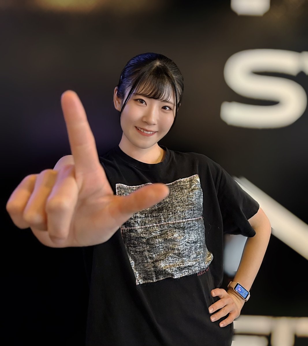 🟦L hous1 / Airi.F
アイリカラーがはっきり出てきたエルハ1。
Legend のﾌﾟｯｼｬﾝﾌﾟﾙは2018の Psychosocialの煽りそっくり🤣
ﾌﾟｯｼｬﾝﾌﾟﾙの時1more,2more😈🫵貰いがちな私‥
言いやすいんやろな🤣🤣🤣

リアーナリリース嬉しい✨✨✨