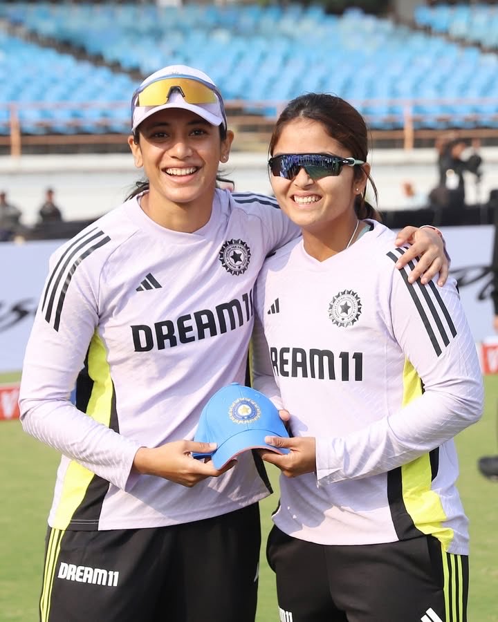 Sayali_Satghare's tweet photo. Faith makes all things possible
ODI cap no.152
Living the dream..
10.1.2025
#godiskind #grateful #justabeginning #T20WorldCup2026final #INDvsNZ #InternationalWomensDay https://t.co/BUnEnd5OTa