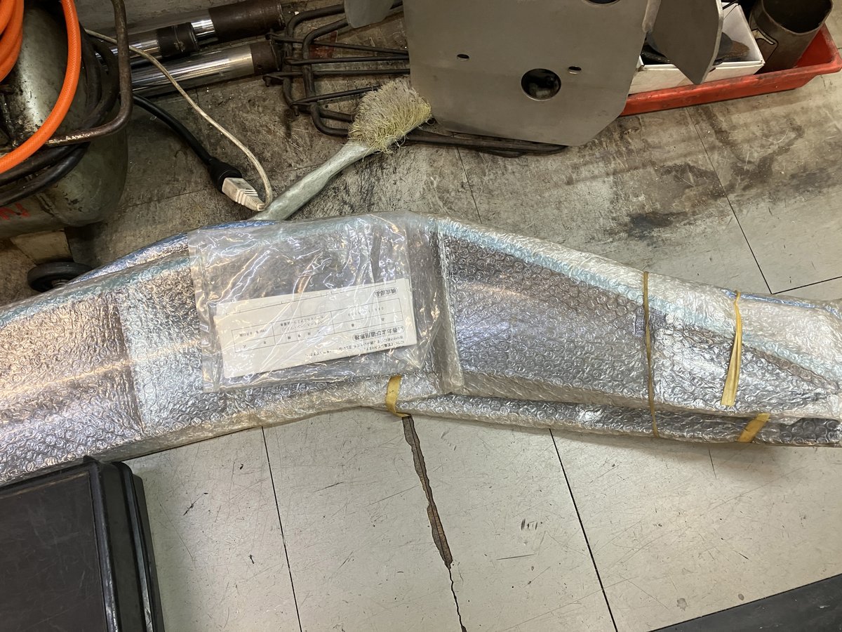 fumaplus1's tweet photo. 本日は20時30分まで開いております。

100系ハイエース用フロントドアバイザー。
新品。差し上げます。 https://t.co/cBTHBMpx7p