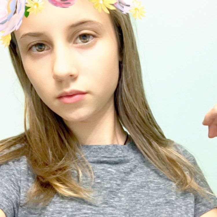 teeen f,  i'm sending my cute t*ts to everyone who followss!! <33.!! Dm me only in Telegram