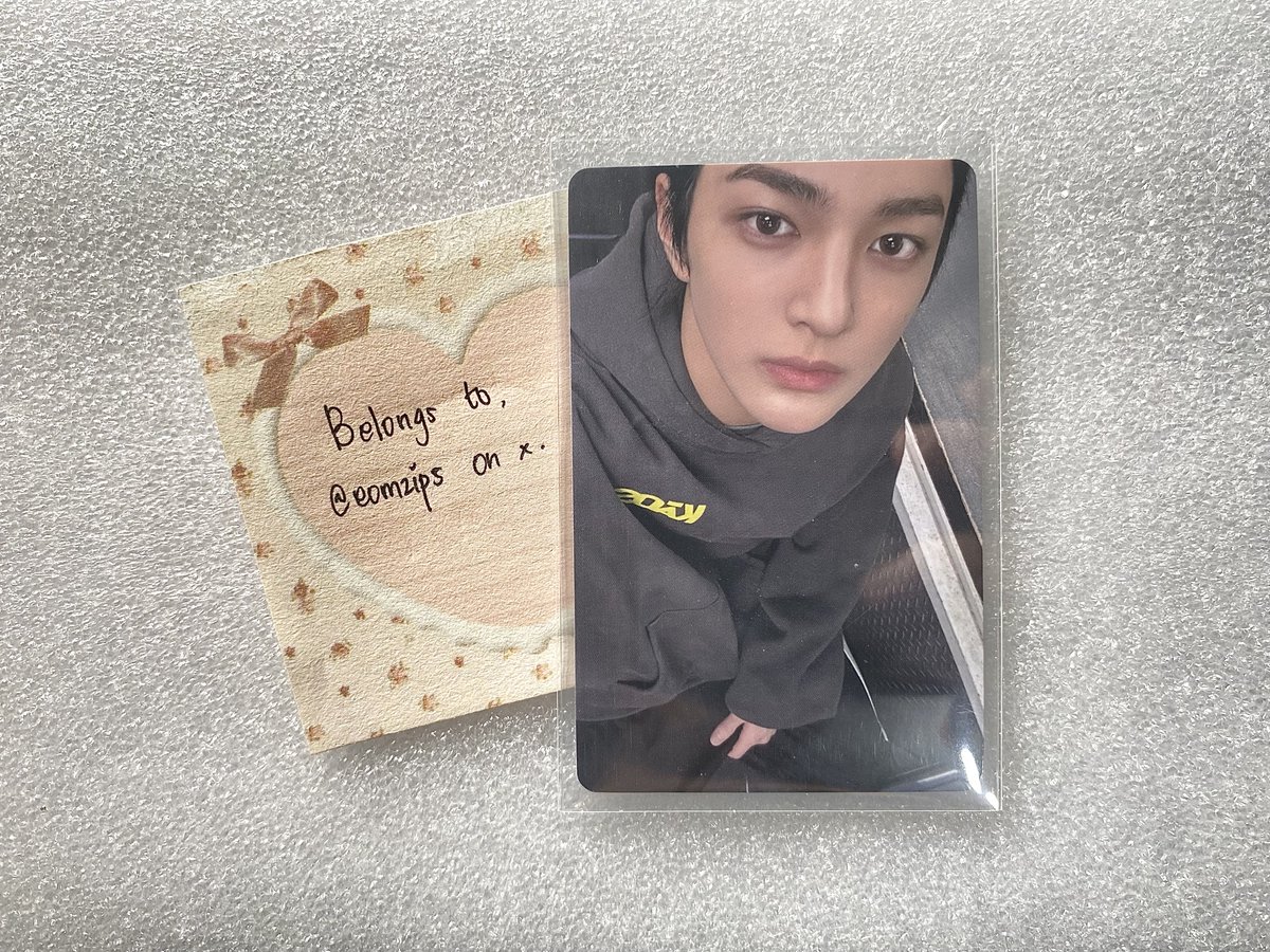 eomzips's tweet photo. Wts / want to sell / lfb
READY INA

Keonho cortis photocard
Music art fansign hoodie
💵 : Rp 155.000

Good condi
Claim by DM, serious buyer only.
✅ shopee https://t.co/voh0VWKROl