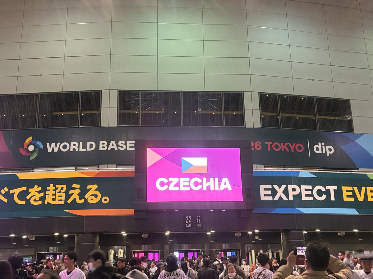 よんよん tweet media