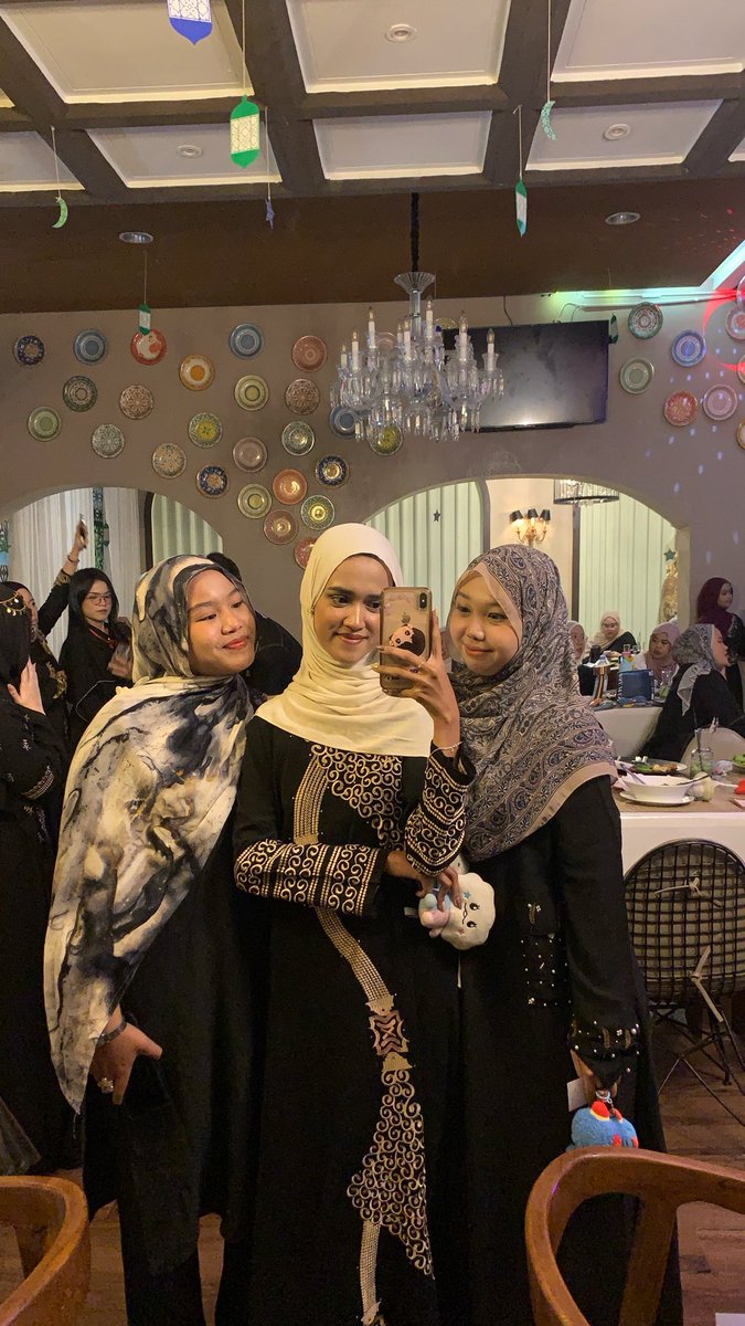 deliaell💋 tweet media