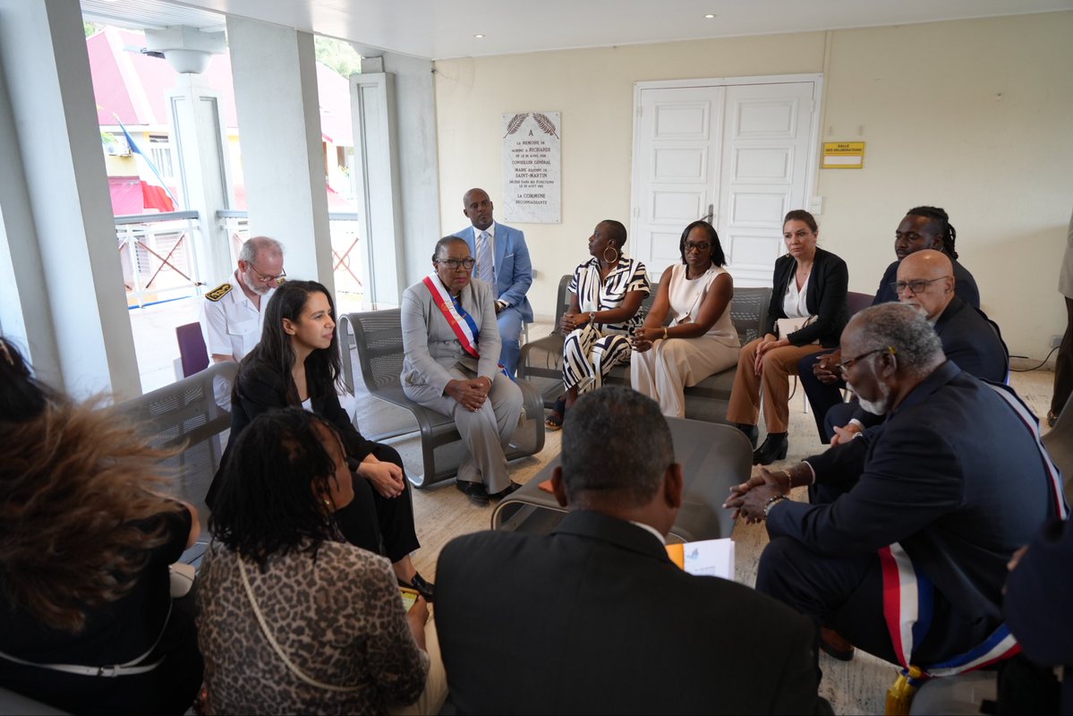 🤝 À mon arrivée à Saint-Martin pour un déplacement entièrement consacré au territoire, premiers échanges avec Louis Mussington, Président de la Collectivité, et les élus de l’île.

Énergie, logement, sécurité et santé: des sujets très concrets pour l’avenir de l’île sur lesquels
