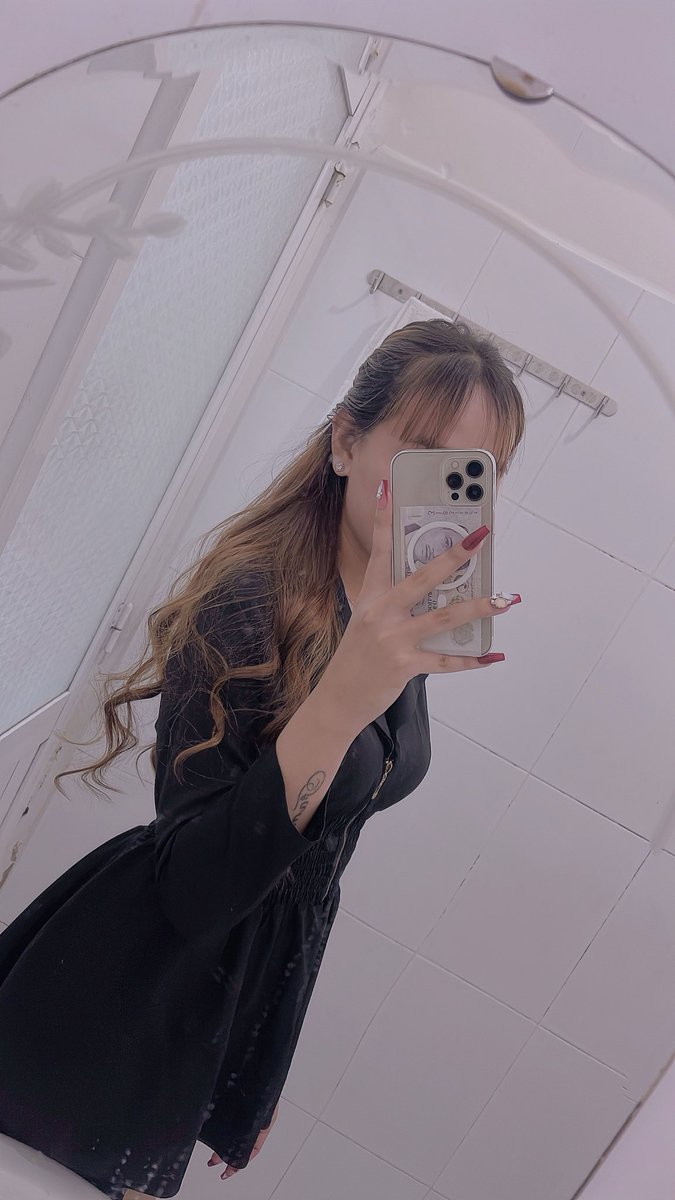 Ngọc Ladyboy tweet media