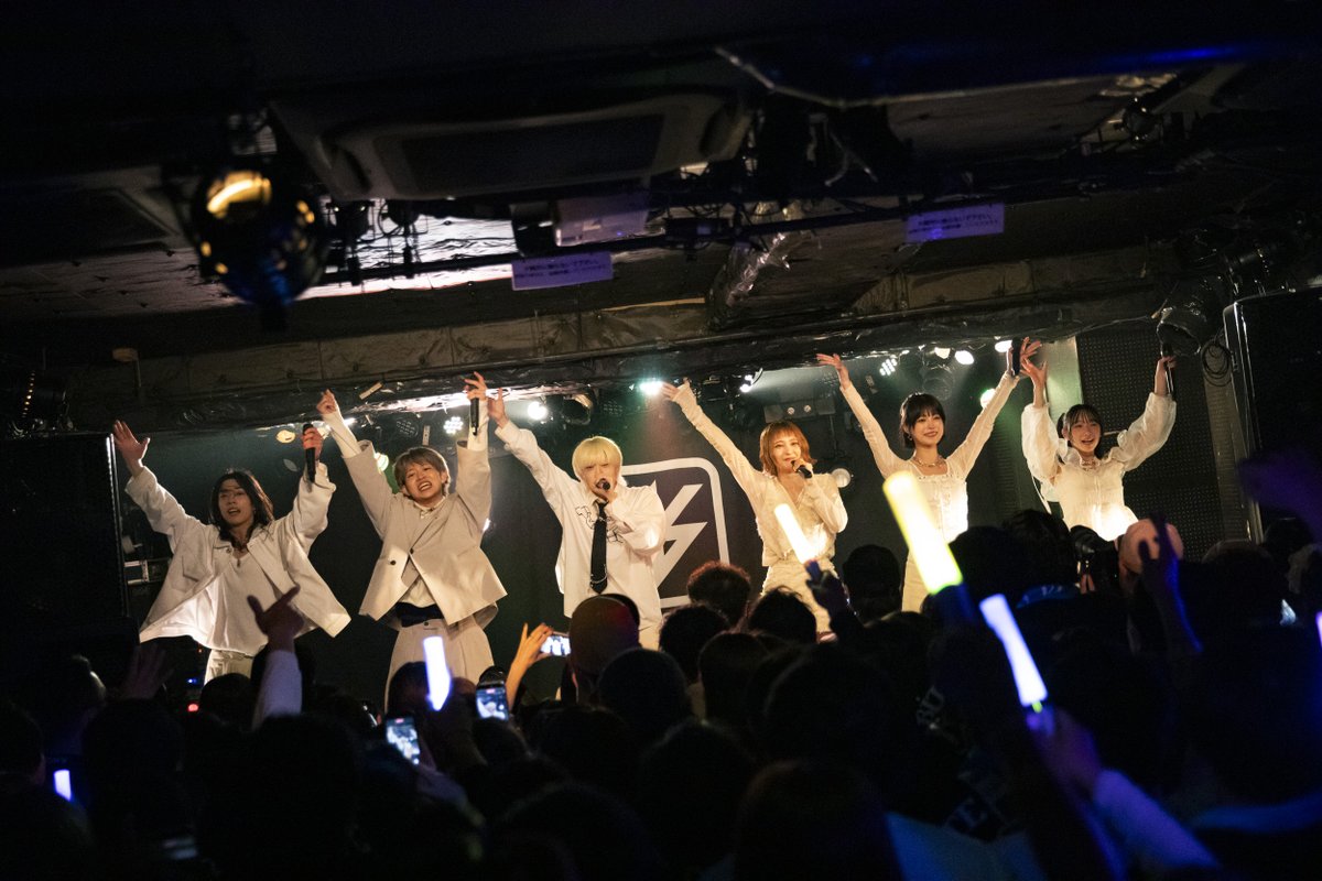 StoryWriter tweet media