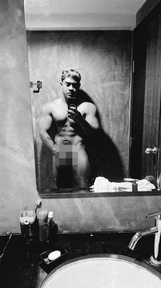 Super Mos tweet media