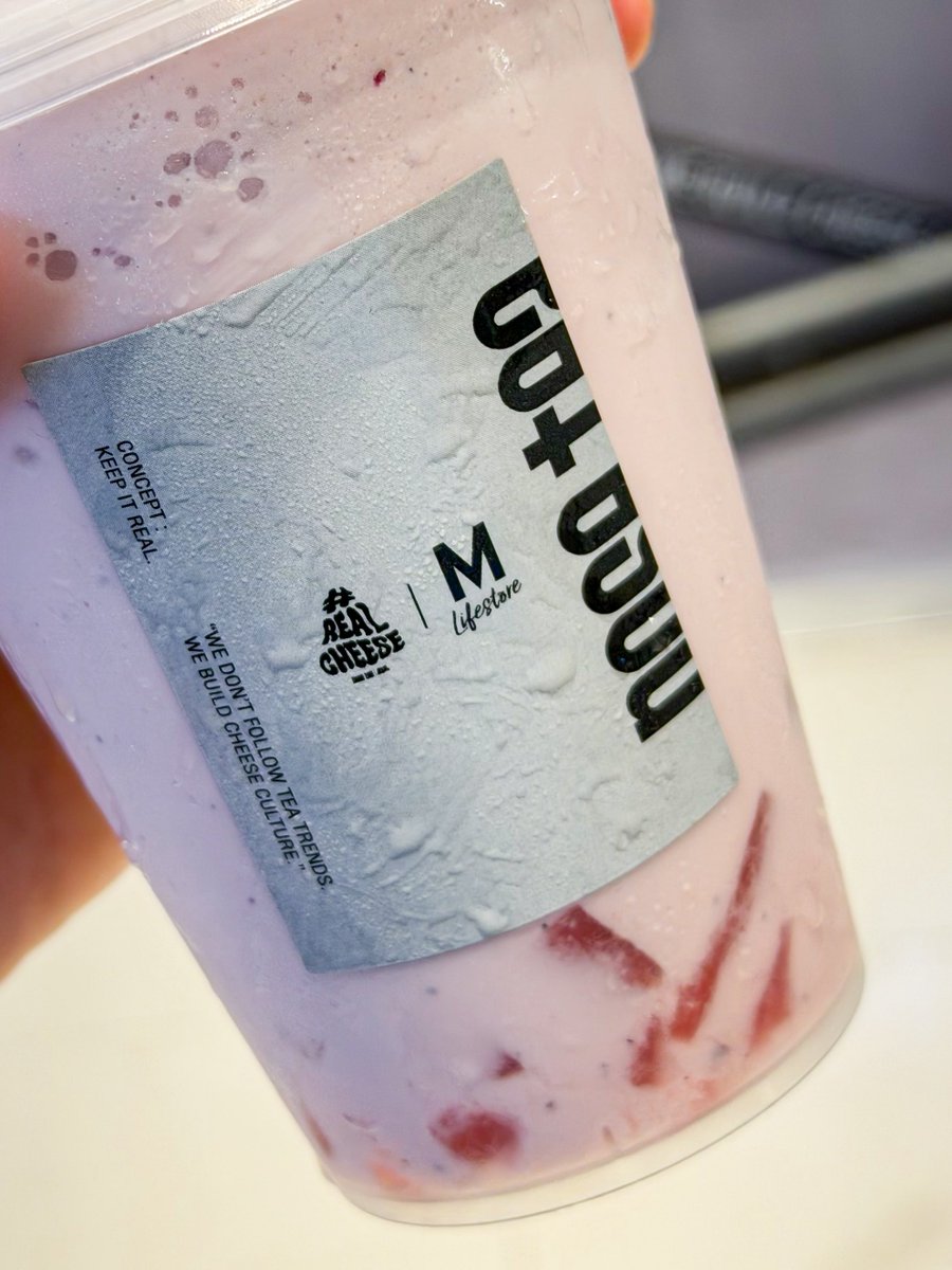 whatdoueattoday's tweet photo. อยากกินอีกแล้วอ่าา ที่สุดของความนัว เปรี้ยวหวานแบบลงตัวมาก หอมส้ม หอมองุ่นสุด ละมีเจลลี่ให้เคี้ยวเพลินๆด้วย รักเค้า🥹💥 https://t.co/bn3noGeHwy