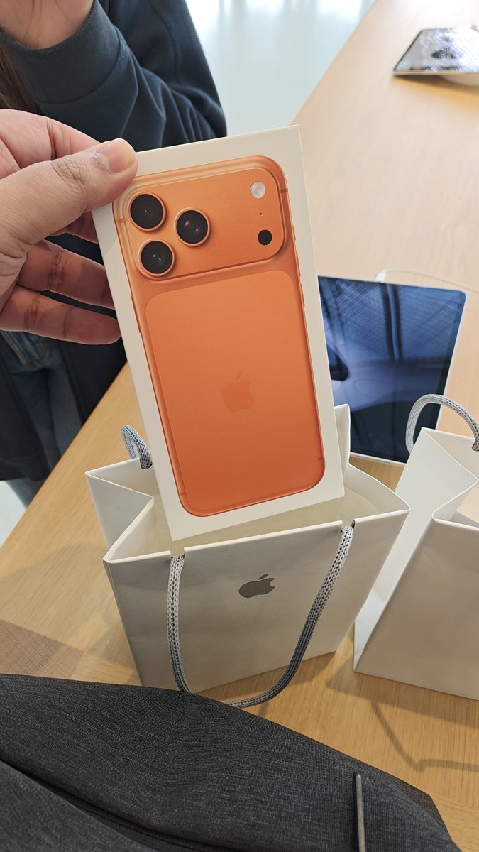 اربح جهاز  iPhone 17 Pro Max - ايفون ١٧ برو ماكس 📱 أو ما يعادله نقدا

السحب من الريتويت مع شرط المتابعة
تابعني واكتب تم🎉