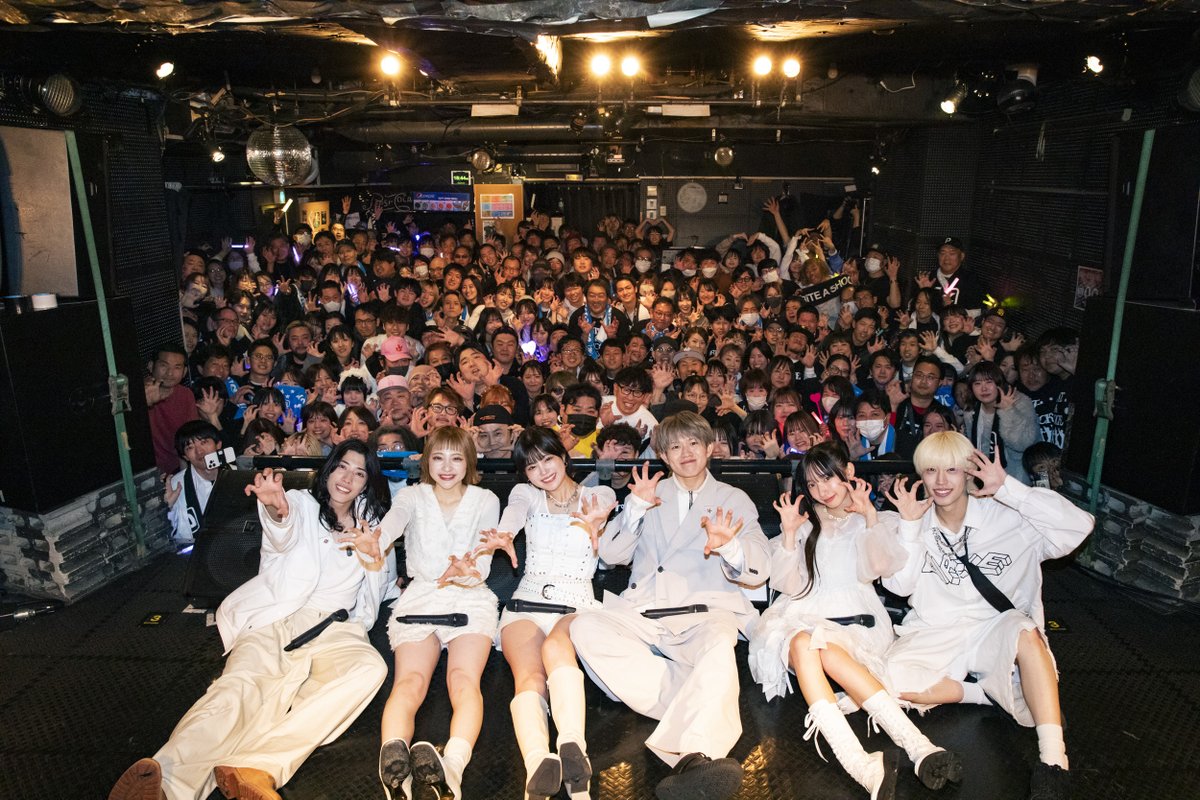 StoryWriter tweet media