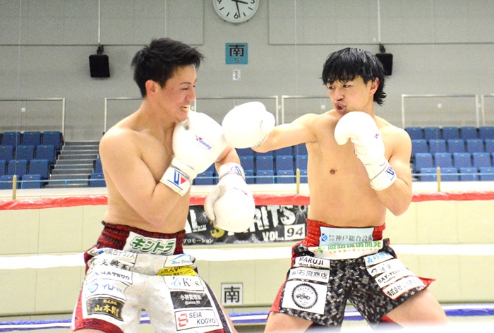 真正ジムの元WBO-AP王者、大橋哲朗、小林豪己の引退式が行われる
boxingnews.jp/feature/114875/