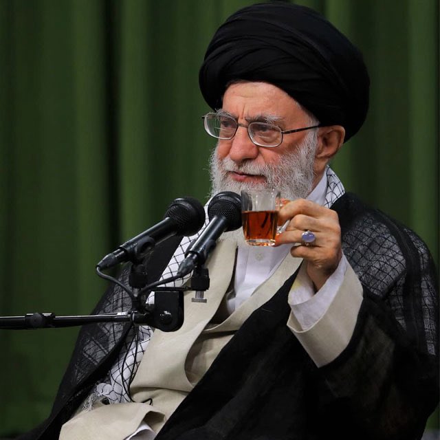 فاطمة الزهراء الخامنئي☫ tweet media