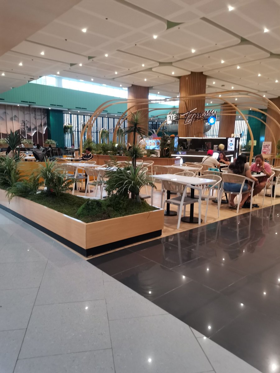 Capri_009's tweet photo. first time to be here after their renovation and rebranding, guess 'am having a new spot to stroll #altercebu https://t.co/sKvfUeTGQ3
