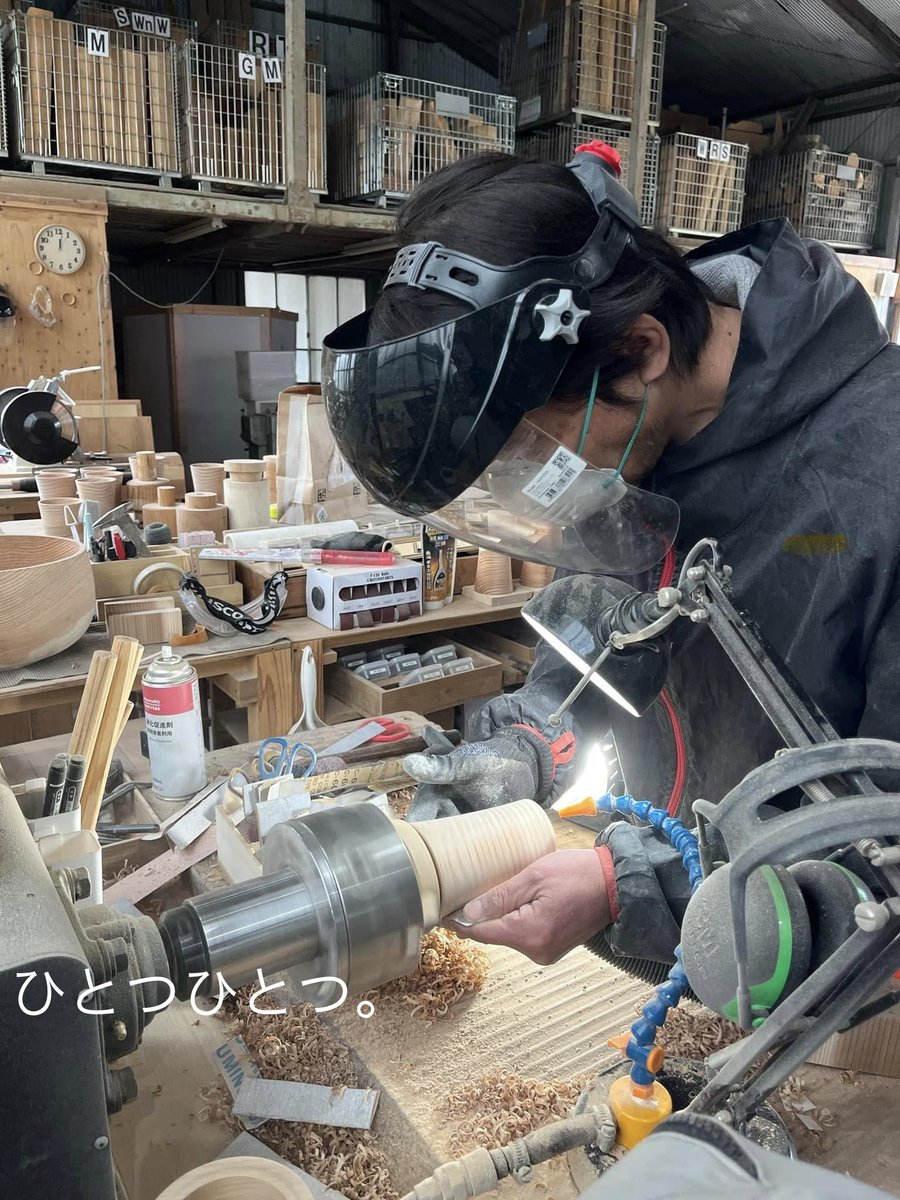SHIZQ1's tweet photo. 新しいSHIZQが始まろうとしています。 
無数の仮説と失敗を繰り返しながら、
小さな希望を一つずつ拾って、繋げて、繋げて。
自ら工房にこもって3ヶ月。 
やっと、光が差してきました。
まだまだ課題はあるけれど、これが新しいSHIZQの出発点。

この春、みなさんのところへ！

神山しずく代表 廣瀬 https://t.co/UIJGB3JWRB