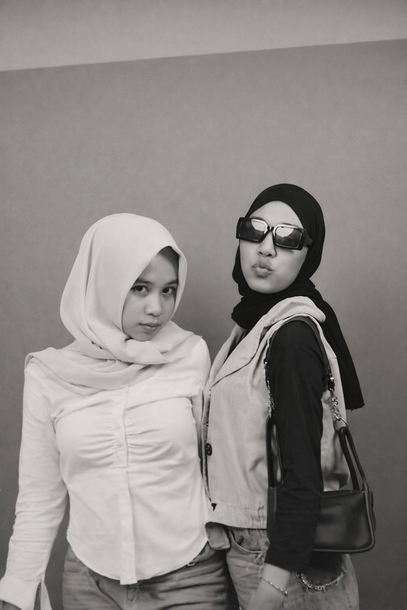 sumiraaa16's tweet photo. Pilih die apa aku?🤪 Aku bisa buat abg melayang die tak lah https://t.co/7c9M5nnier