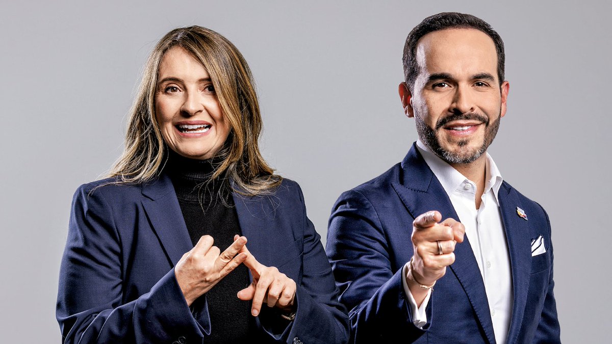 santiuribedel10's tweet photo. Lo más importante de estas elecciones es que Abelardo ya dijo que si no pasa a segunda vuelta apoyaría a Paloma y Paloma ya dijo que si no pasa a segunda vuelta apoyaría a Abelardo.

Se viene ahora una lucha de propuestas, pero en segunda vuelta sea quien sea estaremos unidos. https://t.co/8P53HsUYzG