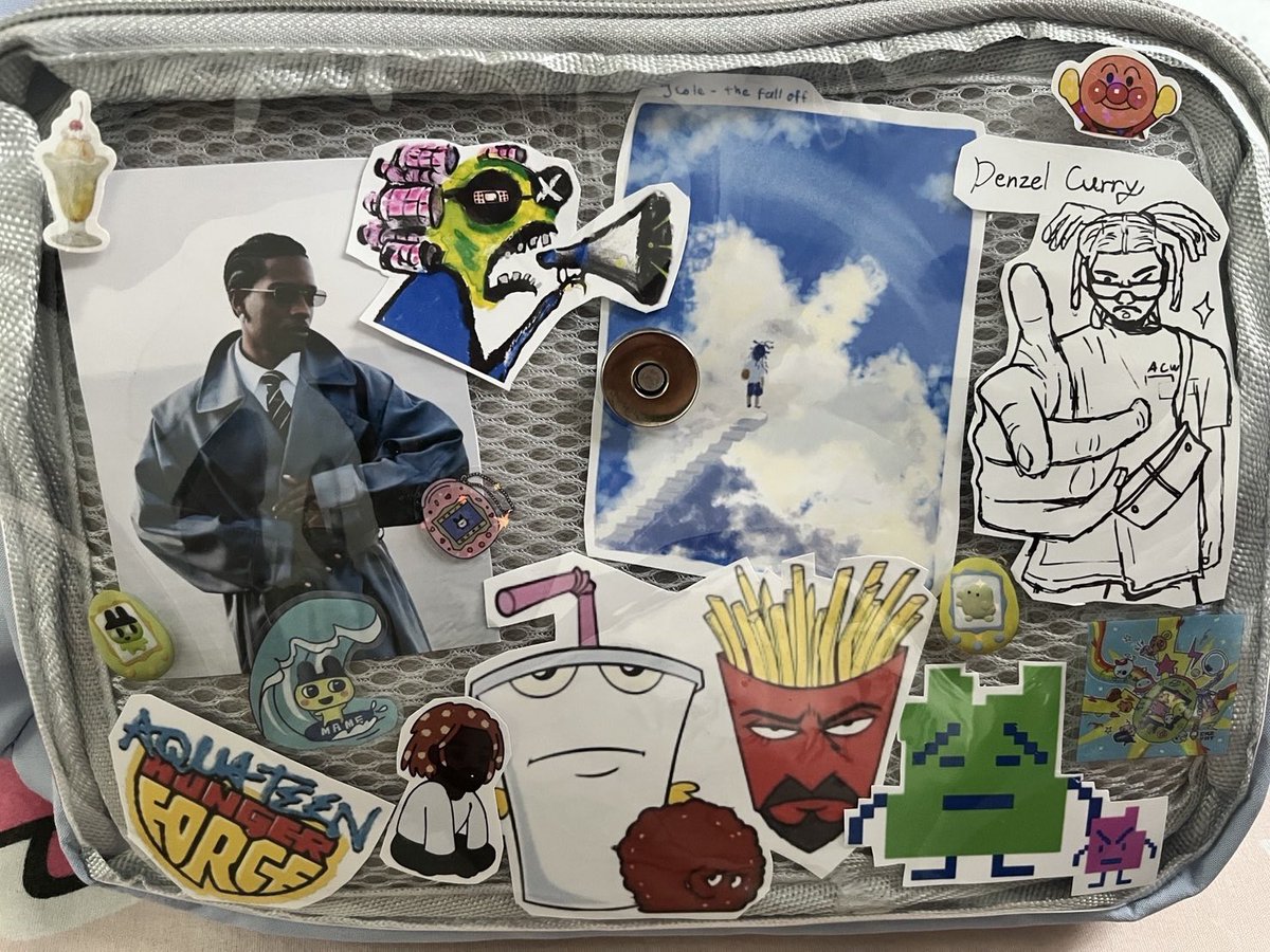 Liveonyourown_P's tweet photo. Sharing my customized bag 🩵
#ttctwt #Asaprocky #athf 

Jcole art credit to @bunnieya_ https://t.co/JaQhSASpQe