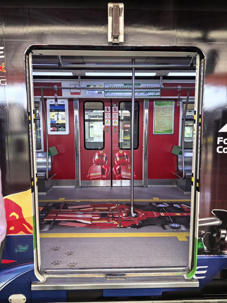 iChongqing_CIMC's tweet image. 🏎️ F1 Shanghai GP is coming soon, and Chongqing Metro Line 2 has turned into an @F1 track! ⚡️Must check in immediately!🏁
Which team is your favorite? Come and find them!

📷REGINA
#Chongqing #Monorail #Liziba #LEGO #F1 #Shanghai #Ferrari #Redbull #McLarenF1
