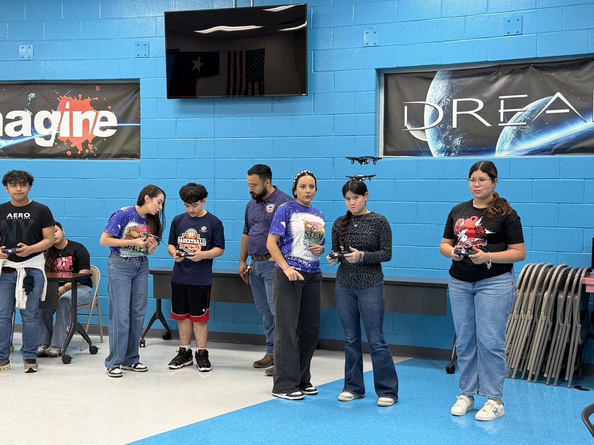 ᑕᒪEᗰ Gᗩᖇᘔᗩ 💻 tweet media