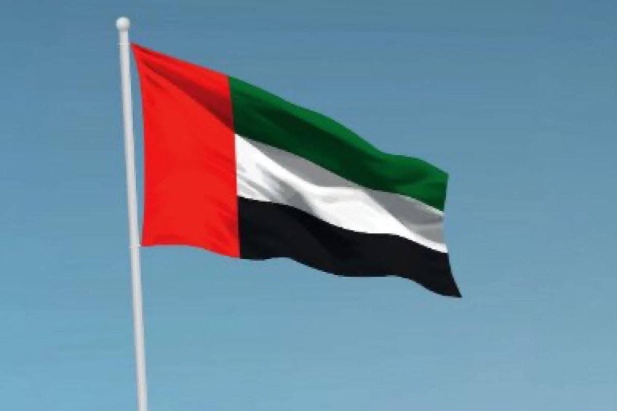 إلى كل جنوبي حر وأصيل،  
اليوم يوم رد الجميل ورد المواقف لأهلها.  
الإمارات 🇦🇪 تتعرض لحرب عسكرية وإعلامية قذرة،  
فاليوم يوم رد المواقف لأهلها 
غرّدوا من أجل عيال زايد، فوالله إنهم رجال، وكان لهم مواقف عظيمة مع الجنوب وشعب الجنوب.