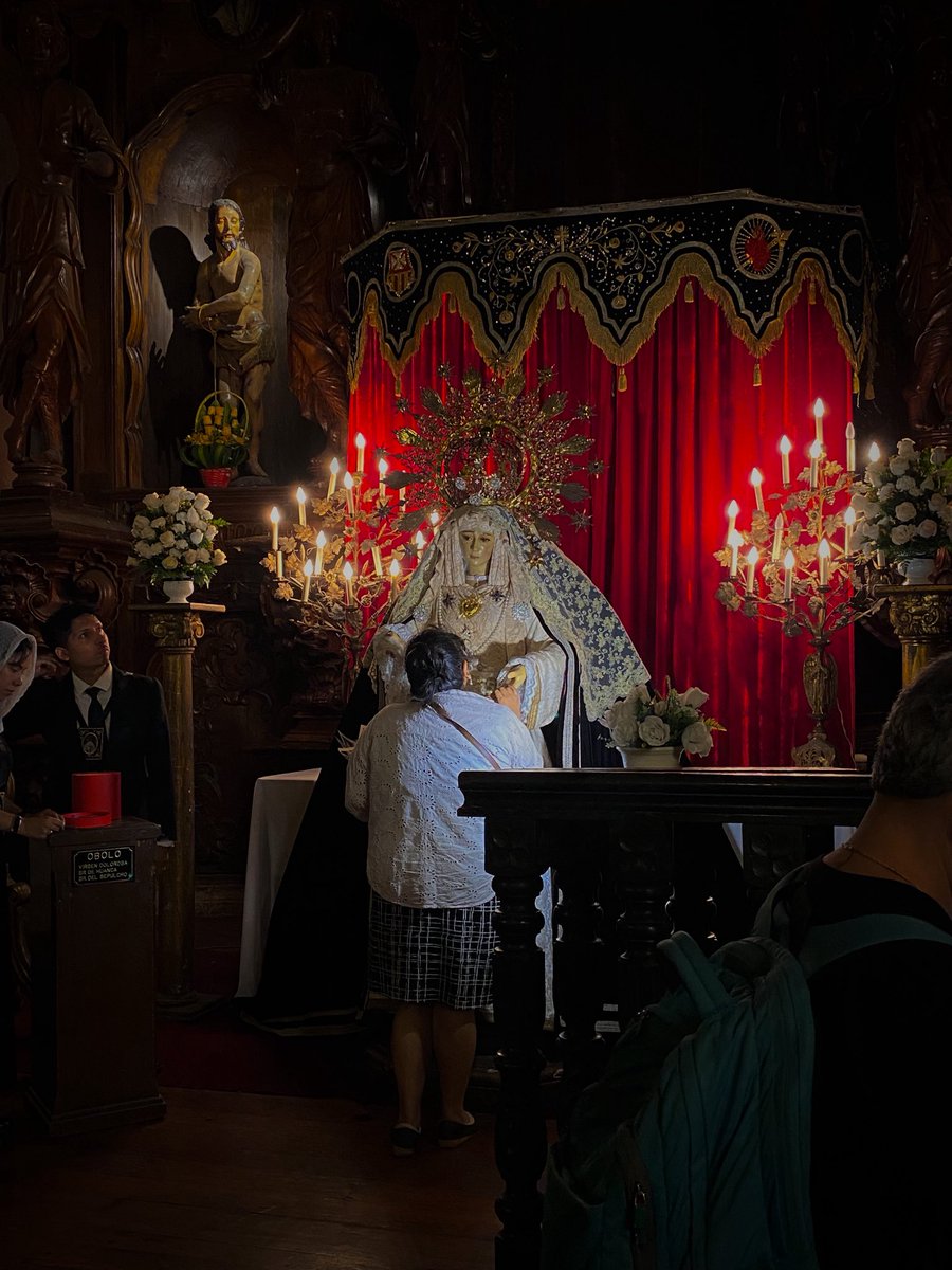 black_jpl's tweet photo. Lima, 2026.
Devoción ante Nuestra Señora de la Piedad.
Basílica de La Merced.

#Lima #CentroHistorico #Patrimonio #ArteSacro #Peru https://t.co/uFCNN7ATW3
