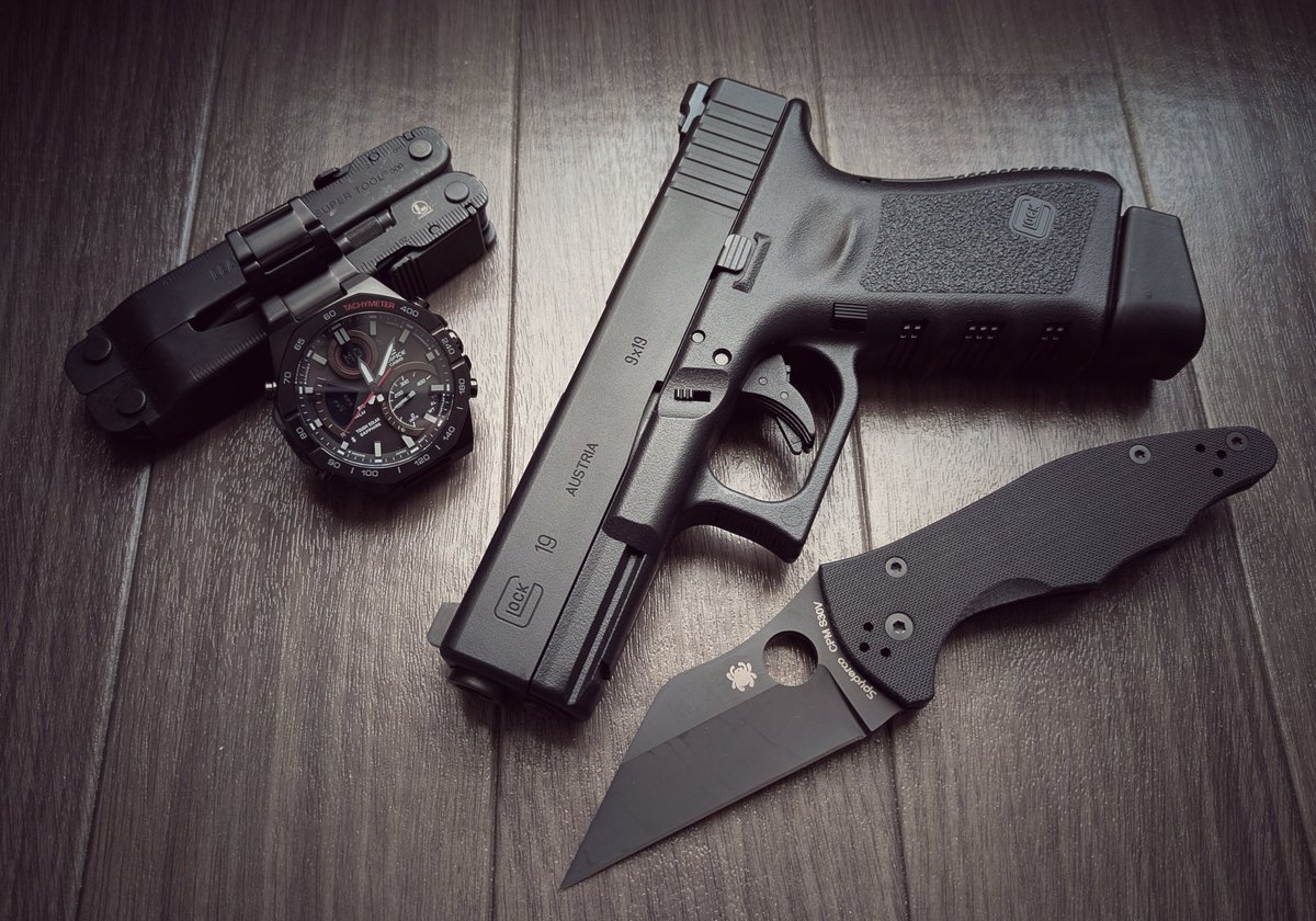 krjnjn's tweet image. #everydaycarry