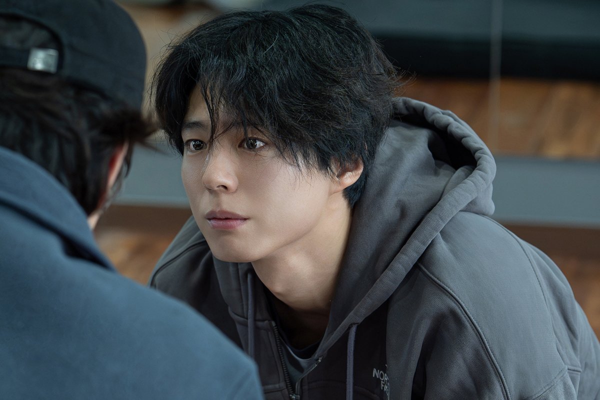Kkorepo's tweet photo. #パク・ボゴム＆#チュウォン、「刀：コ・ドゥマクハンの剣」で強烈な初対面…アクティビティ・リーディング現場公開 
#パクボゴム #刀コ・ドゥマクハンの剣  
🔗https://t.co/ovbME7PinG https://t.co/cMLh9bOp62