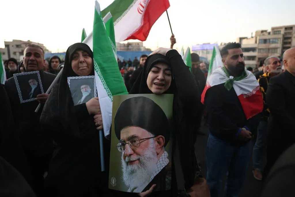 US invasion of Iran is a war crime. Innocent lives are lost. This aggression violates international law and destabilizes the region. It's about power, not security. The world must demand an end to this violence. #StopTheWar #NoToWar #Iran #USAggression #PeaceNow