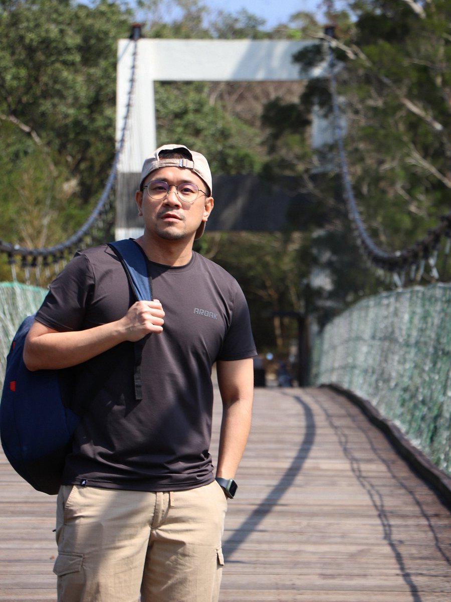 pi_lai05's tweet photo. 最近翻開衣櫃都是類似的衣服,治裝費好省喔🤣
#aroak #canon #taiwan #travelphotography #日新島 https://t.co/M16VlTV2EL