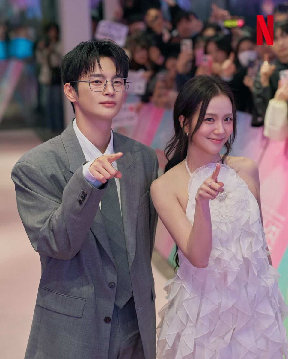 jisoo pics tweet media