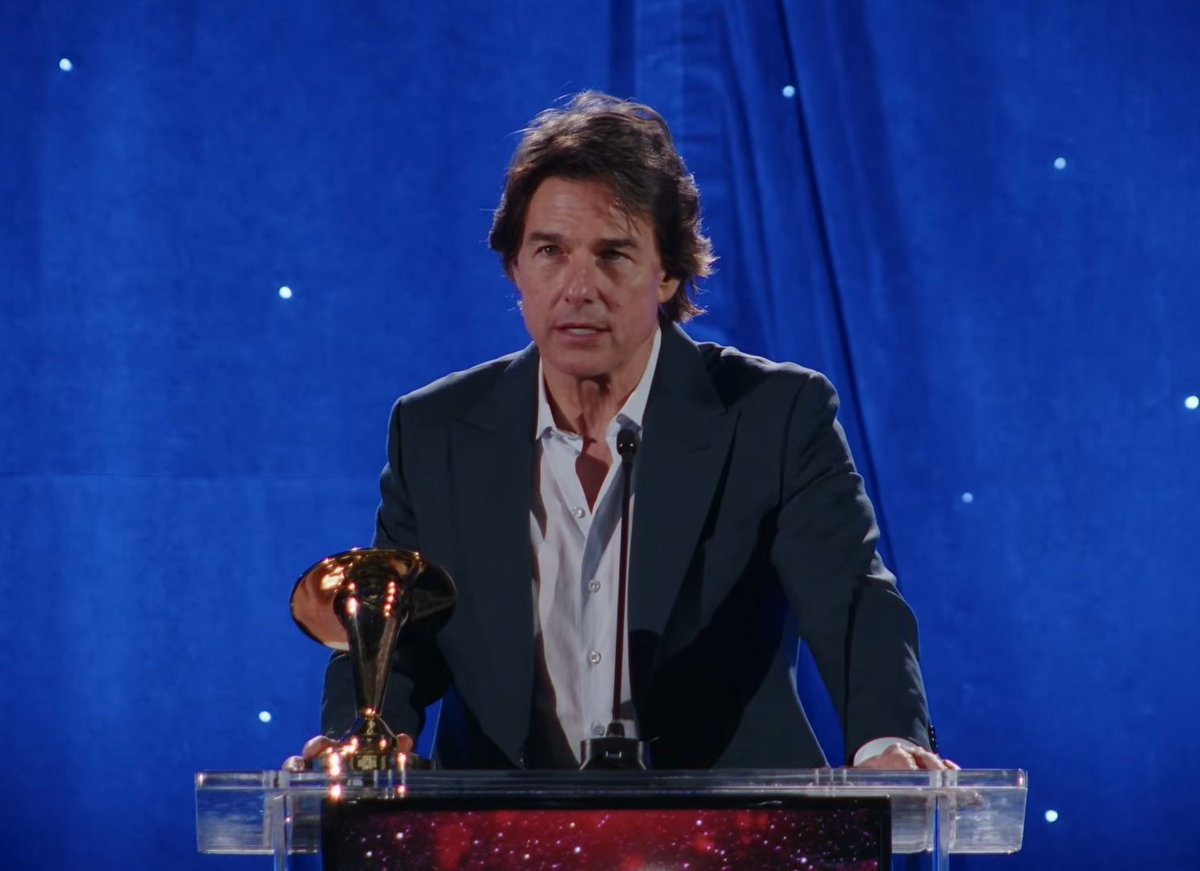 Omg! Tom won the best actor 😭