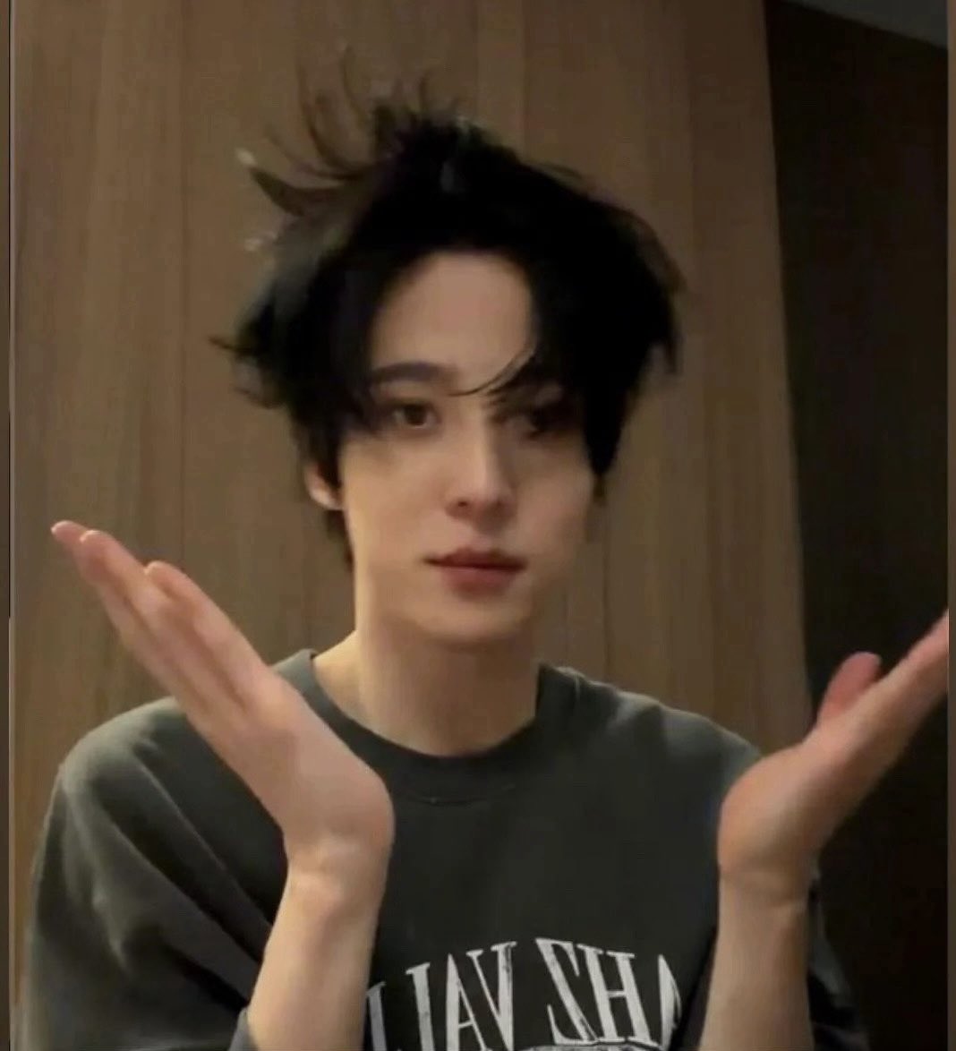 missqueenali_'s tweet photo. Me the morning after the @ATEEZofficial concert https://t.co/ck0S9RQ8C1