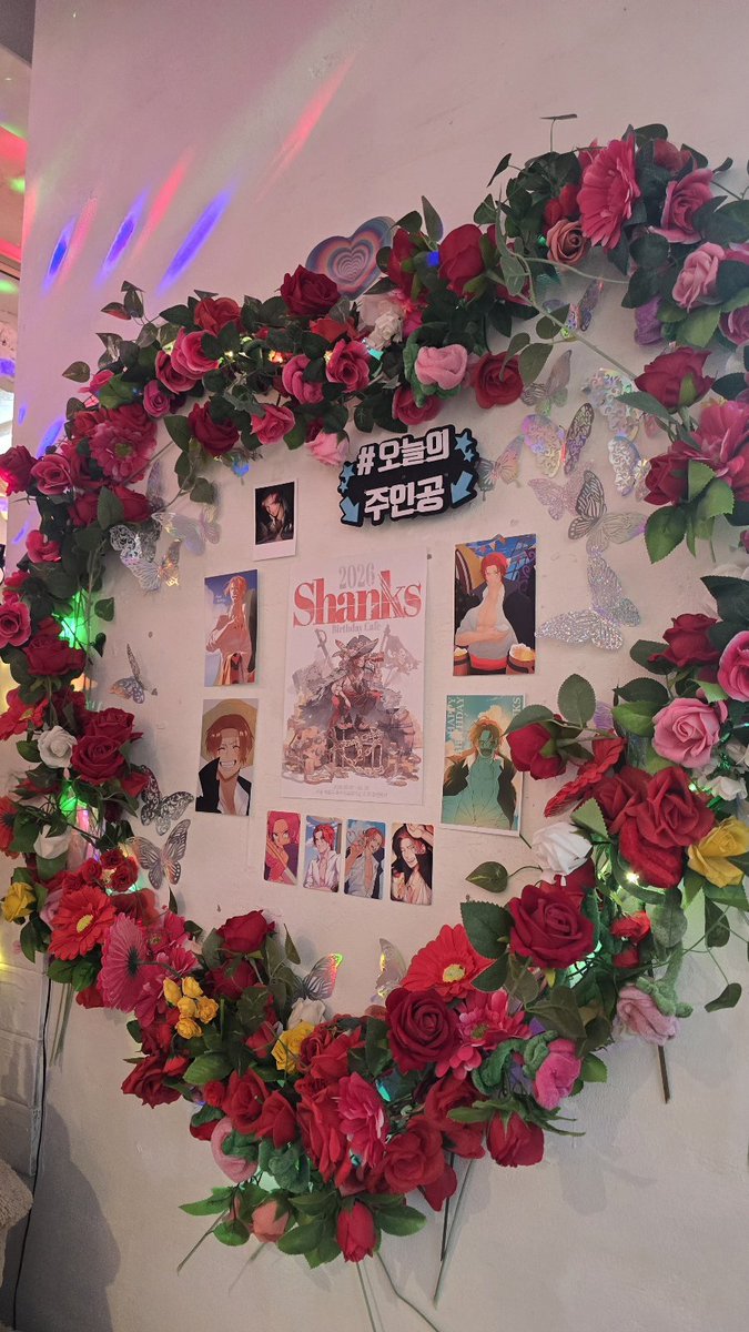 pondang_gu's tweet photo. 샹크스 생카 다녀왔습니다!!
디피도 너무 예쁘고 샹크스가 이렇게 가득! 아 정말 좋았어요😆 주최해주셔서 감사합니다!!
하나하나 신경 안 쓰신 곳이 없더라고요✨️
최애의 생카라니 정말 행복하고 설렜습니다!!
샹크스 생일 축하해!! https://t.co/Zu72ktEYnq