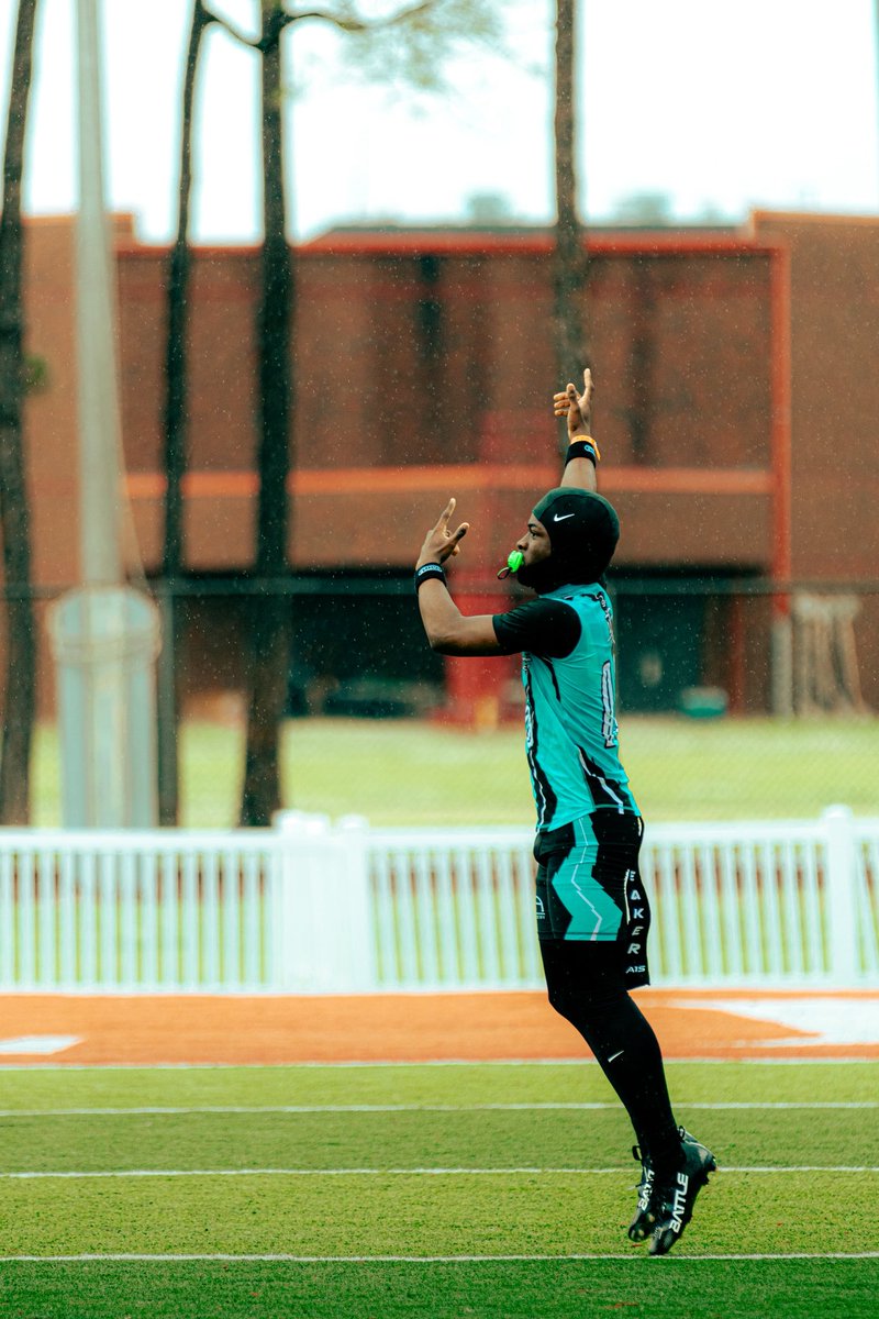 Dontrell Williams tweet media