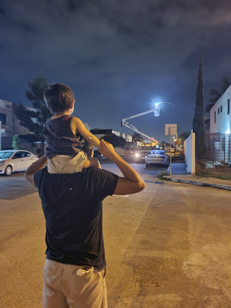 mario_agh's tweet photo. @CeciliaPatronL  reporte 1829533 de luminaria apagada atendida , tu equipo trabajando hasta domingo en la noche felicidades y muchas gracias https://t.co/SruGn3eo1V