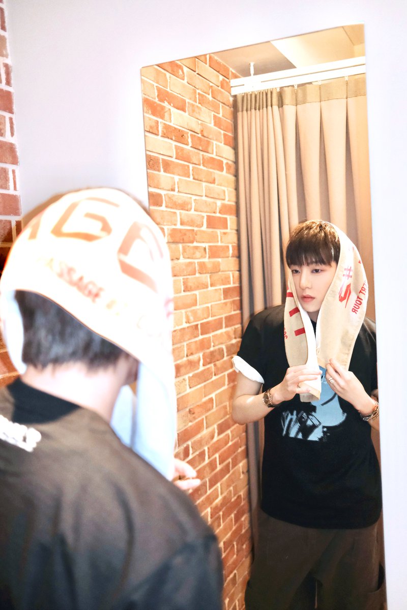 【#KANGSEUNGYOON】

𝟮𝟬𝟮𝟱-𝟮𝟲 𝗞𝗔𝗡𝗚 𝗦𝗘𝗨𝗡𝗚 𝗬𝗢𝗢𝗡 : 𝗣𝗔𝗦𝗦𝗔𝗚𝗘 #𝟮 
𝗖𝗢𝗡𝗖𝗘𝗥𝗧 𝗧𝗢𝗨𝗥 𝗜𝗡 𝗝𝗔𝗣𝗔𝗡 𝗚𝗢𝗢𝗗𝗦

グッズ着用写真を公開📸

🛒グッズの詳細はこちらをチェック！
ygex.jp/winner/goods/d…

🎤ソロコンサートチケット好評販売中！