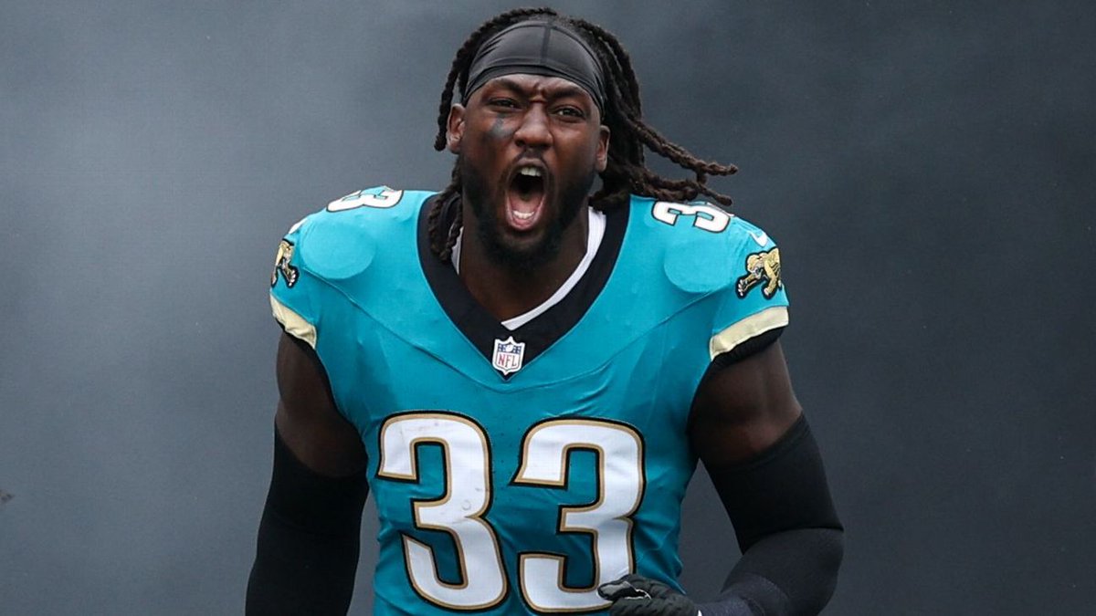 Panther_Plugz_'s tweet image. Panthers Free Agency Eve Predictions (new signings)

LB
Devin Lloyd 4 yr/78m 
OR 
Tremaine Edmunds 4 yr/60m

Edge
Arnold Ebikeite 2yr/19m

Tackle
Yosh Nijamn 1yr/3m

TE
David Njoku 3yr/27m

Safety
Andre Cisco 2yr/16m

WR
Curtis Samuel 1yr/4m

Dan Morgan Is Aggressive tomorrow,