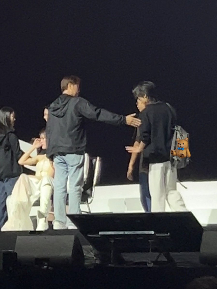goodisntgooddd's tweet photo. :ได้กินน้ำมะนาวยาง
🧡: กินแล้วว
💜: กินแล้วว พยักหน้าหงึกๆ
:วันนี้คอดีขึ้นแน่นอน
💜: ขอบคุณน้า🥺
:วันนี้ทำให้เต็มที่เลยนะ
🧡: ช่วยร้องดังๆด้วยน้า

เห็นมั้ย เอมี่บอนนี่ทำได้ และจะทำได้ทุกๆเรื่องเลยต่อจากนี้นะ แล้วมีโอกาสเจอกันใหม่ : )

#EmiBonnieLoveSessionD1 
#emiamily #beonnnie https://t.co/HZKtmjKFTO