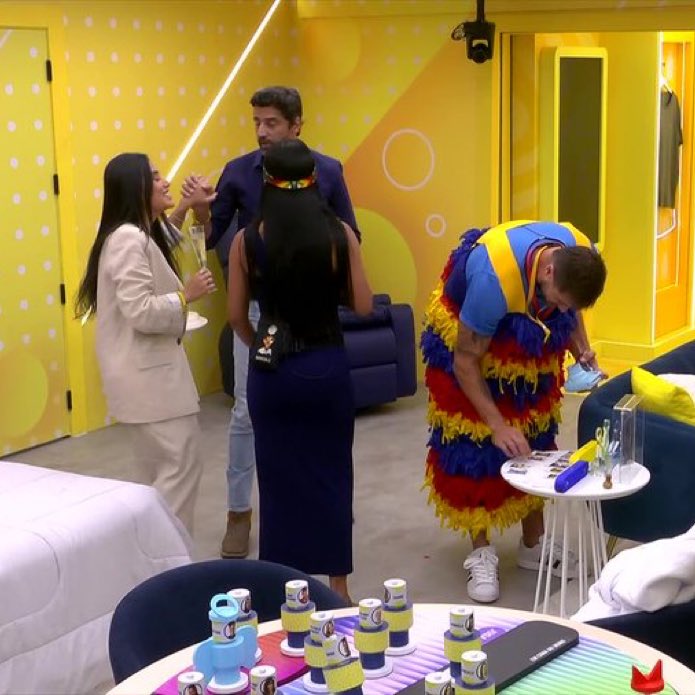 UpdateCharts tweet media