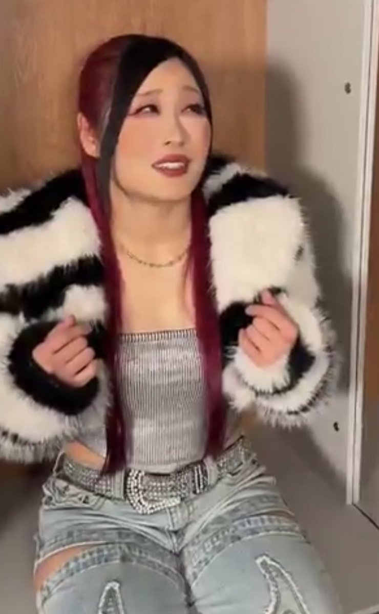 𝙇𝙤𝙨𝙩 𝙞𝙣 𝙩𝙝𝙚 𝙎𝙠𝙮 tweet media