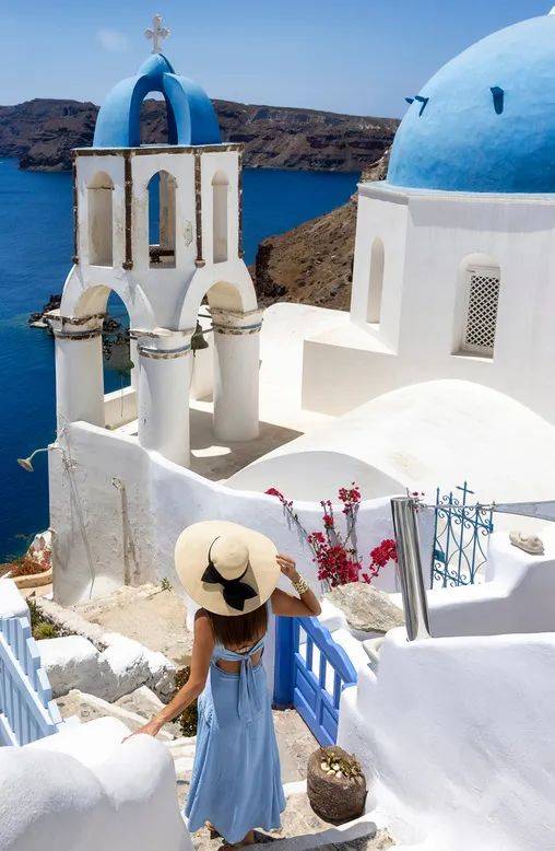 Autcqlict_ tweet media