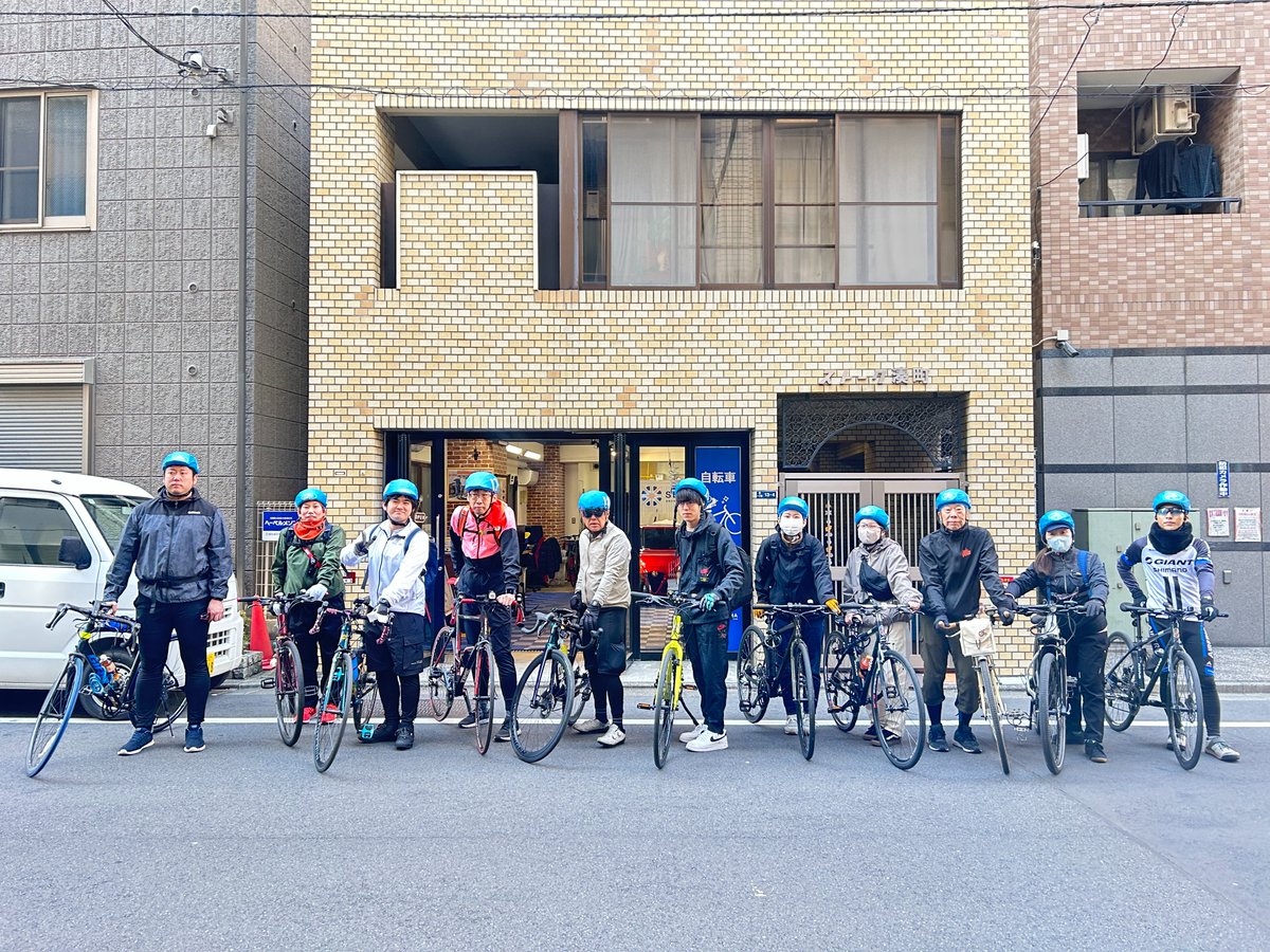WALKRIDE1's tweet photo. 昨日「第2回！SWEET CYCLE TOKYO」が開催されました。
当日は気持ちの良い快晴に恵まれ、絶好のサイクリング日和となりました。

ご参加いただいた皆さまと一緒に東京の街をサイクリングしながら、飲食チケットを使って各スポットのグルメも楽しんでいただきました。

▼▼▼ https://t.co/DAWE9fcWyF