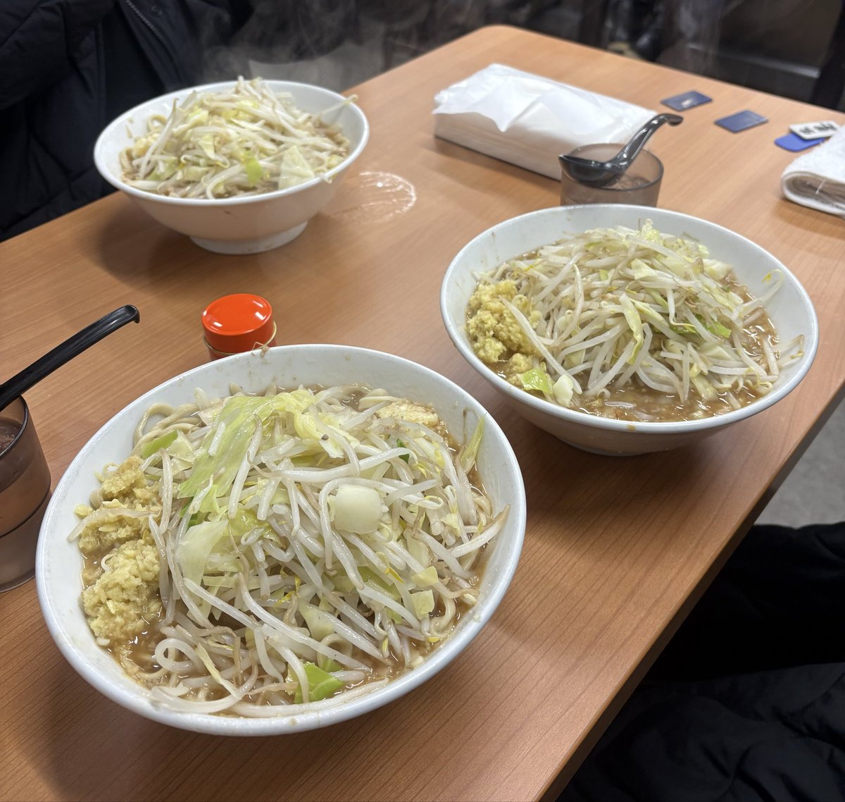 ラーメン二郎仙台店2
ラーメン小　ブタ1枚→生姜

女子3人で二郎へ🍜
初期ロッドのスープはまたいつもと違う味わいでとても美味でした！
次回の二郎女子会も楽しみ😊✨
ご馳走様でした〜🙏