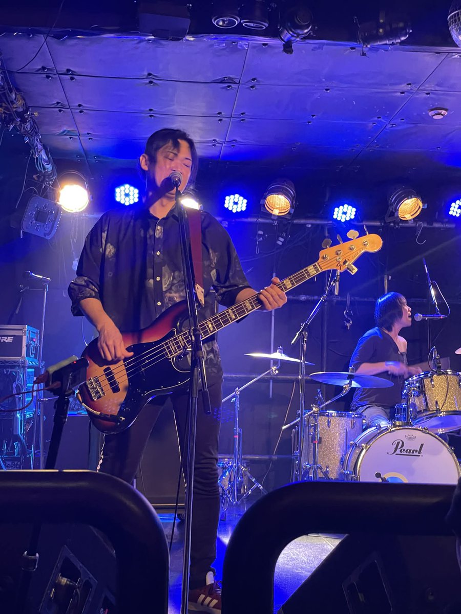 442ken's tweet photo. オンザロード第26区沢山の御来場ありがとうございました‼️我らロスレス、カズーマンを迎えての1st Live🎵新曲2曲と新しいギターで
新たなstart！誘ってくれたモッキー！&amp;演者、スタッフの皆様方ありがとうございました😊3月生まれの皆様！おめでとうっす🥳
#最鋭輝隊
#velvetz
#wells
#thelossless https://t.co/39UDgTYyrj